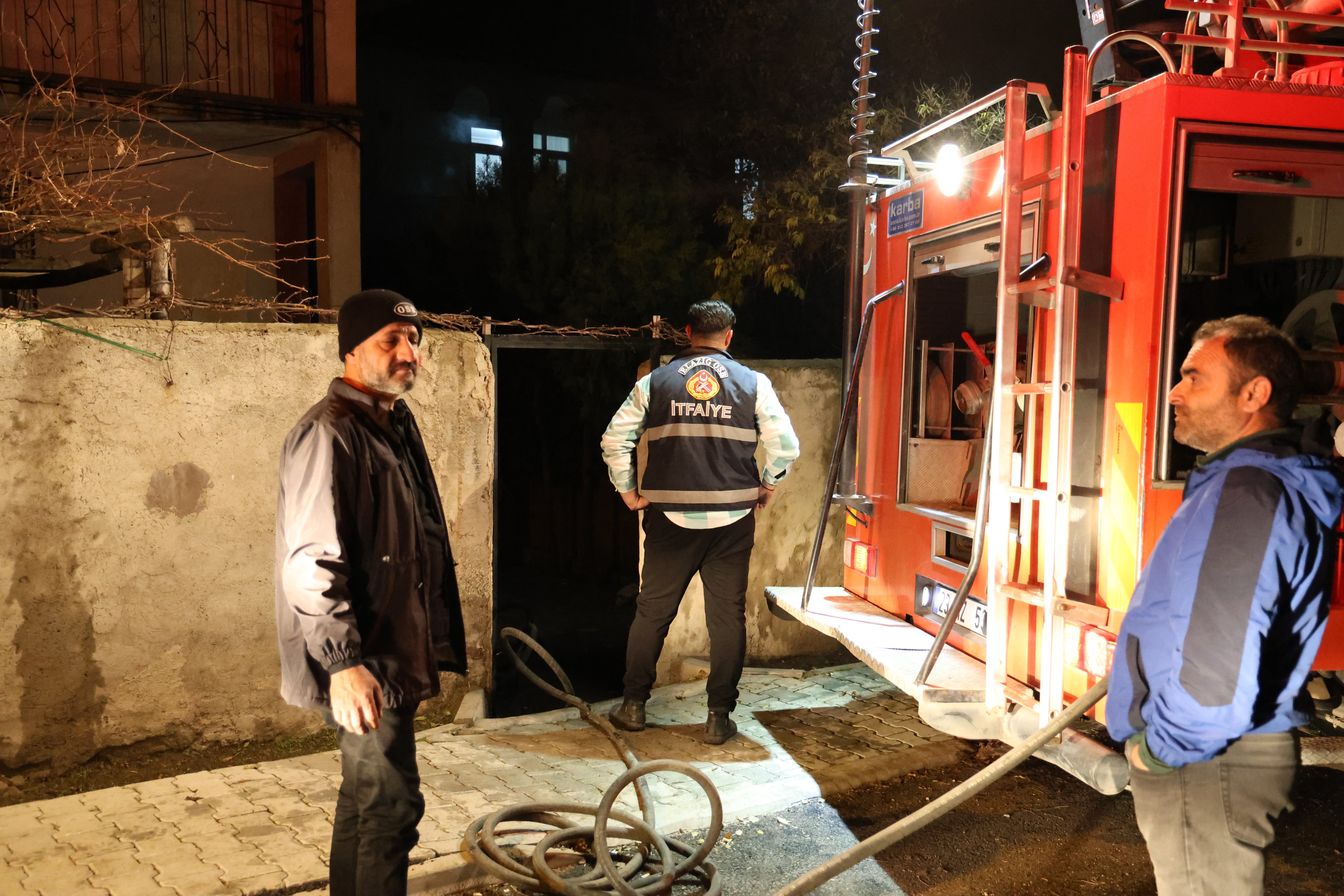 Elazığ'da çatı yangını