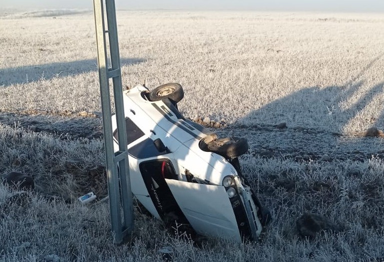 Elazığ'da gizli buzlanma kazaya neden oldu, 1 kişi yaralandı