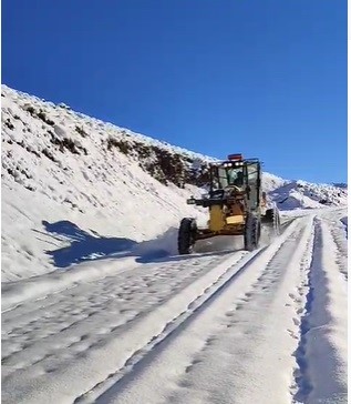 Bingöl'de kar 112 köy yolunu ulaşıma kapattı