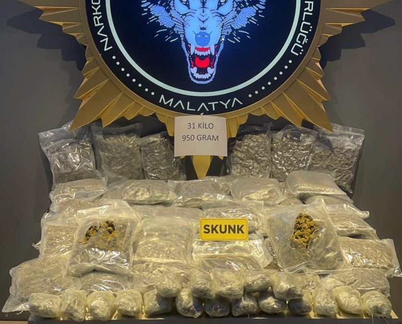 Malatya'da 31 kilo 950 gram skunk maddesi ele geçirildi