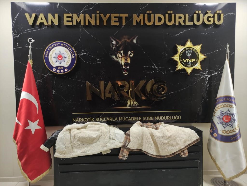 Van'da 4 kilo 200 gram metamfetamin ele geçirildi