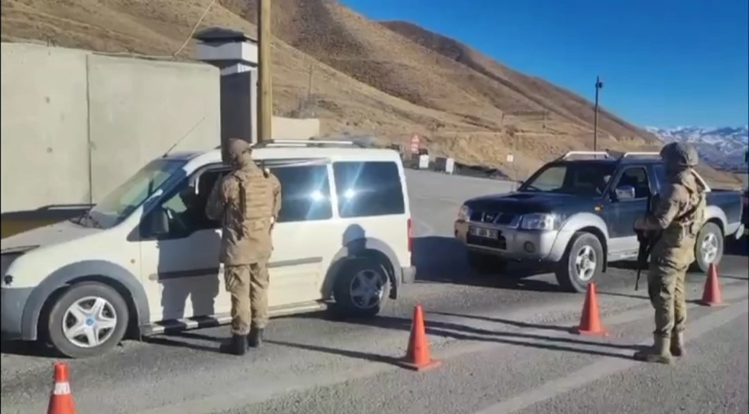 Van'da jandarmadan asayiş uygulaması