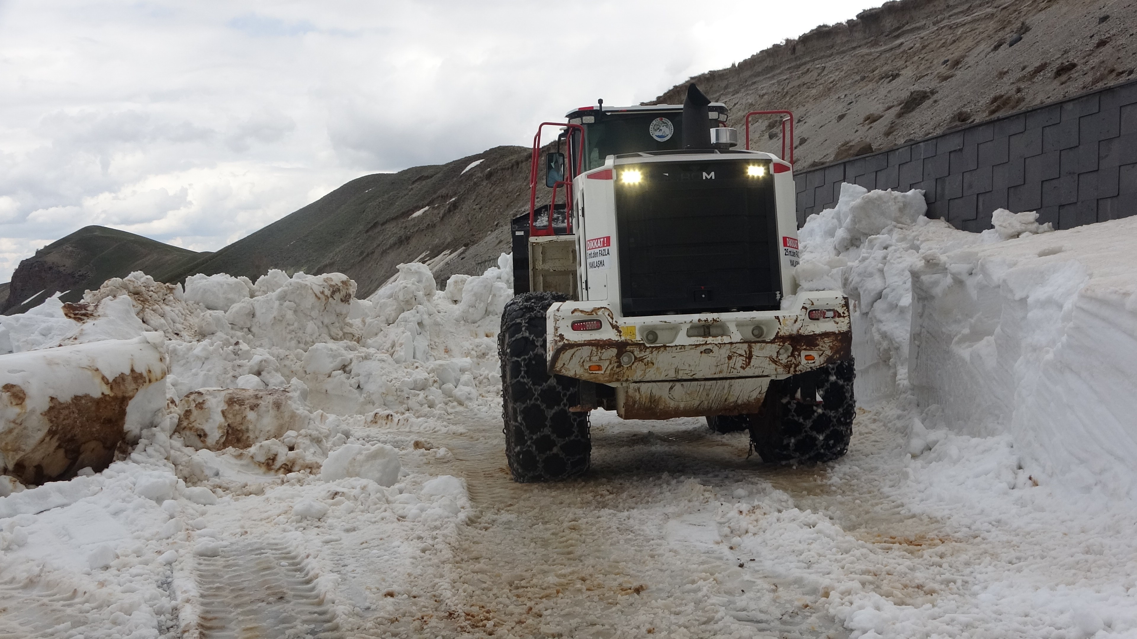 Nemrut Krater Gölünün yolu açılıyor